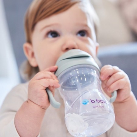 Szałwiowy kubek bidon ze słomką z obciążnikiem bbox 240ml Sage, Sklep BOSSO, Lublin, bossokids.pl